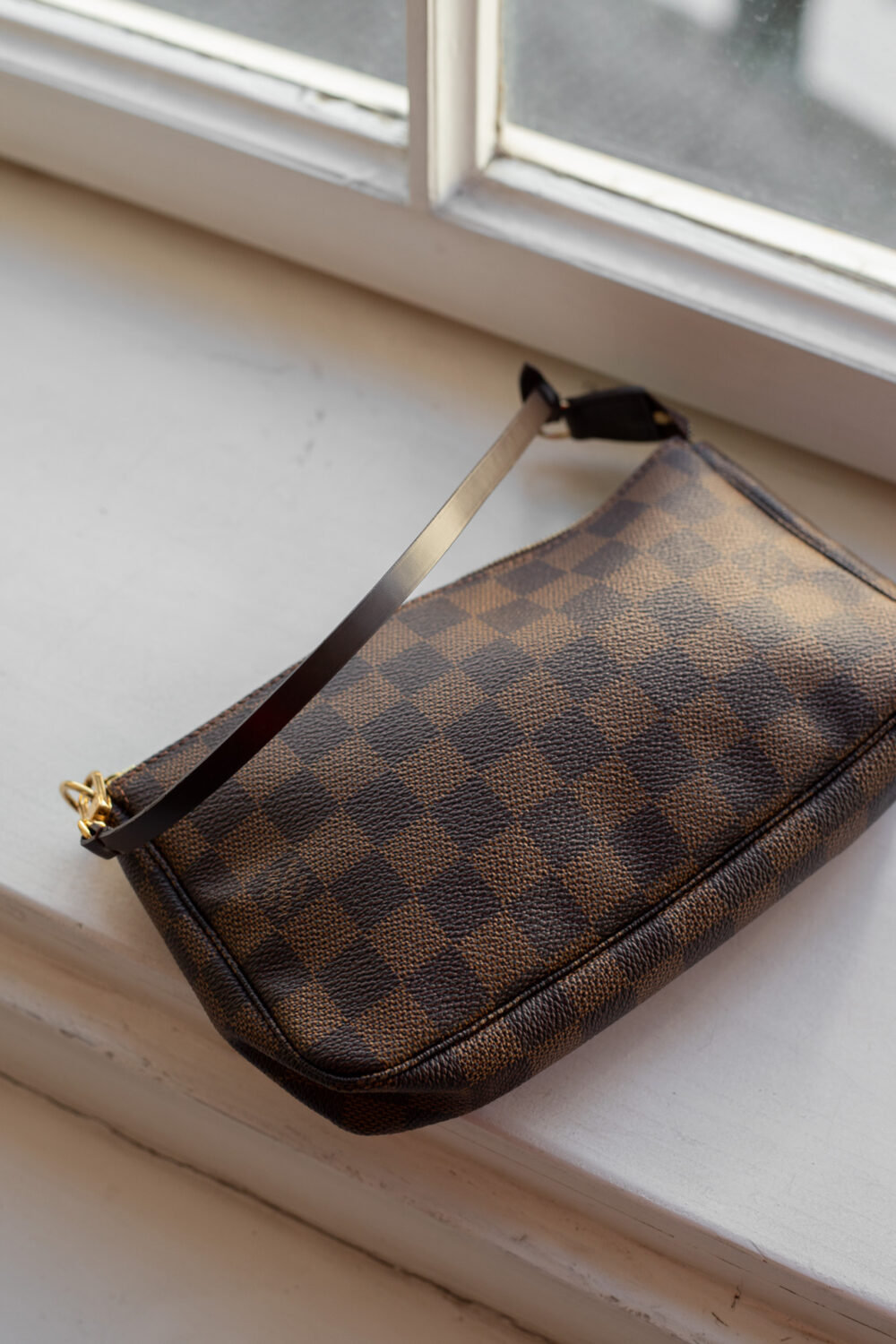 Louis Vuitton, Pochette Damier Ebene – Bild 10