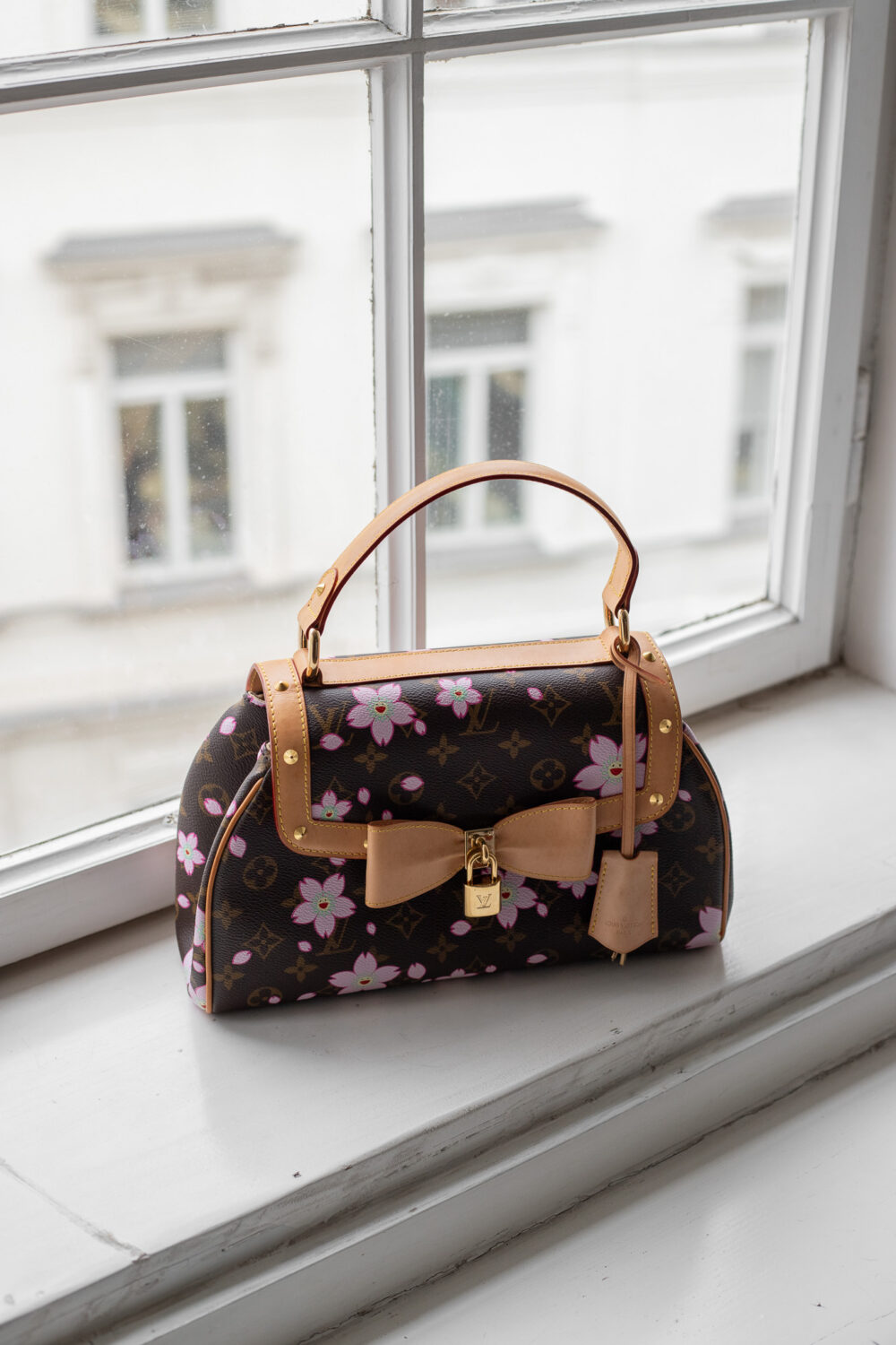 Louis Vuitton, LV X Takashi Murakami Sac Retro PM Cherry Blossom