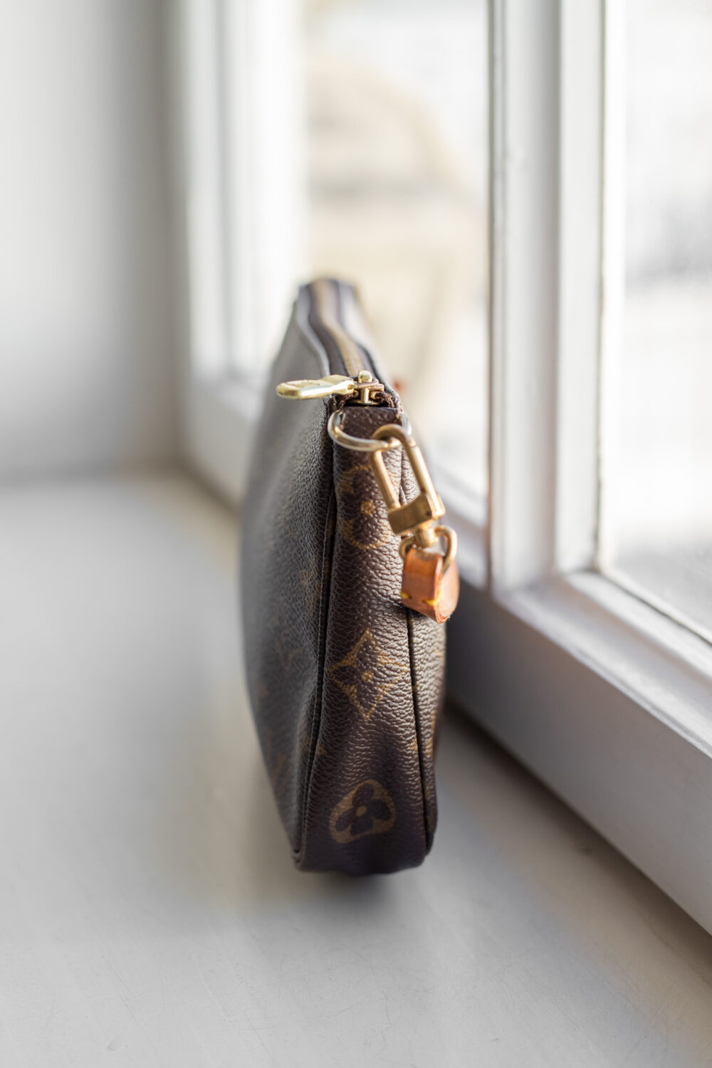 Louis Vuitton, Pochette Monogram – Bild 4