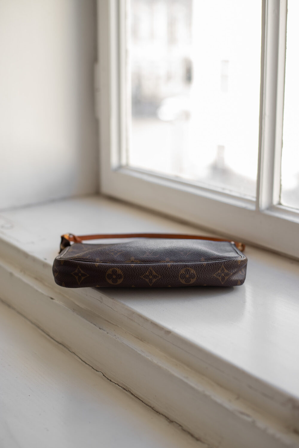 Louis Vuitton, Pochette Monogram – Bild 6