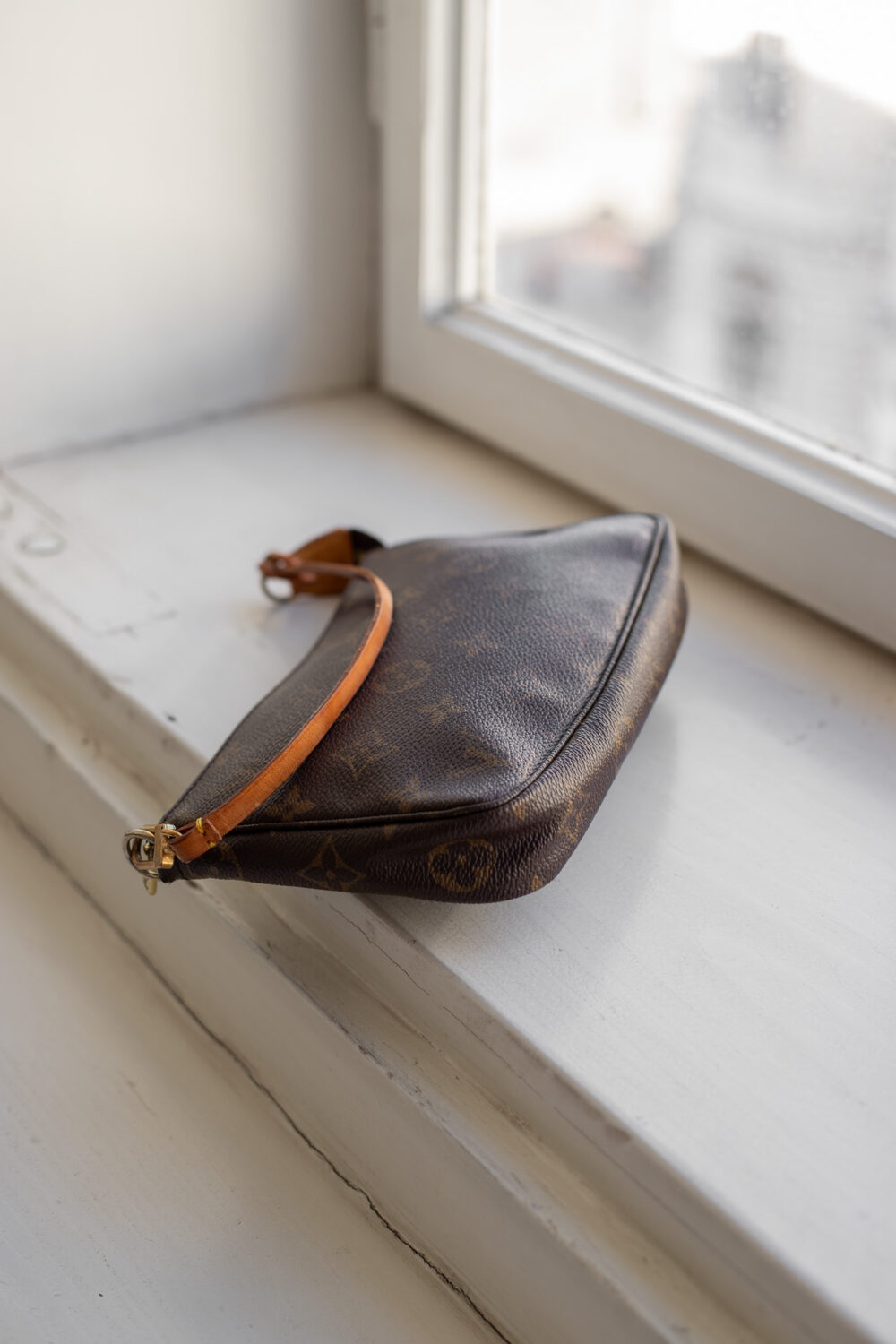 Louis Vuitton, Pochette Monogram – Bild 7