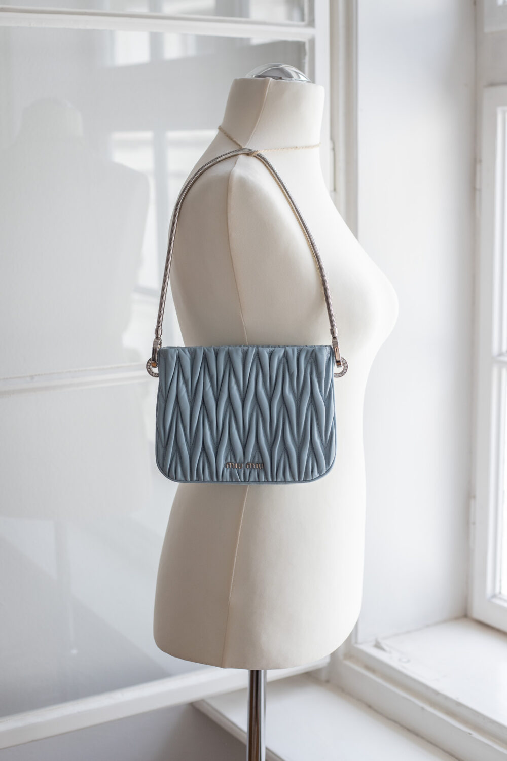 Miu Miu, Pochette – Bild 8