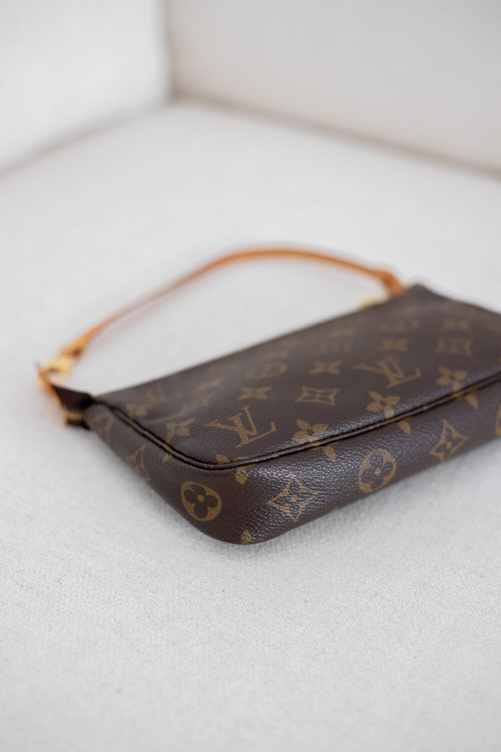 Louis Vuitton, Pochette Monogram – Bild 5