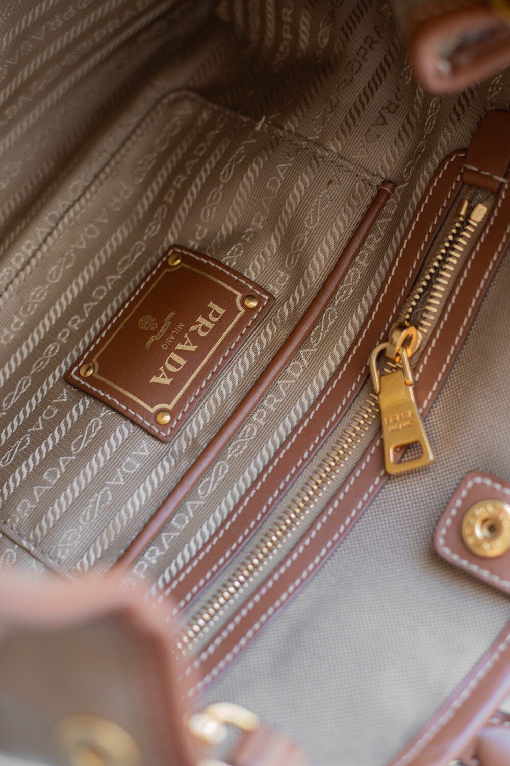 Prada, Bauletto Aperto – Bild 12
