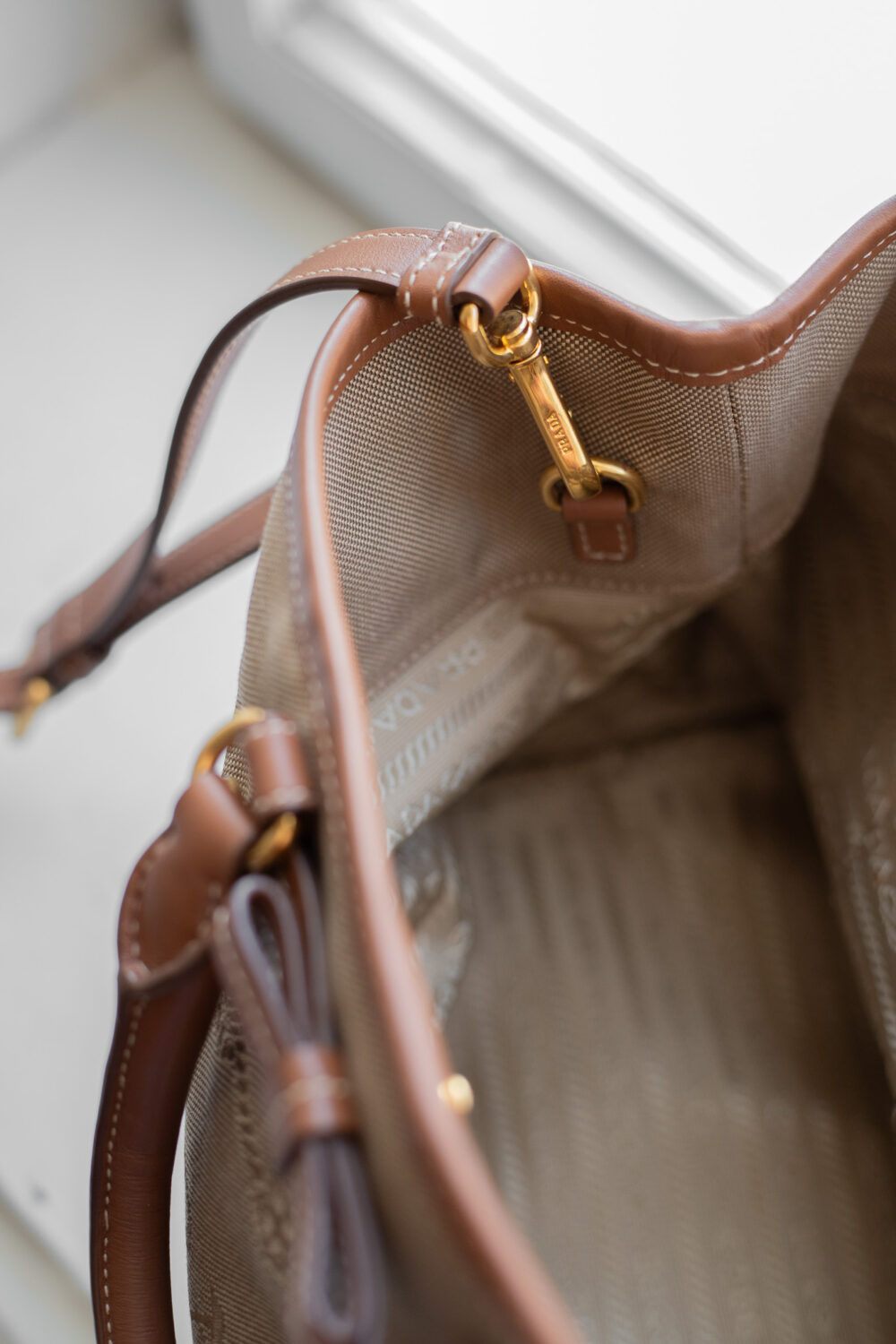Prada, Bauletto Aperto – Bild 15