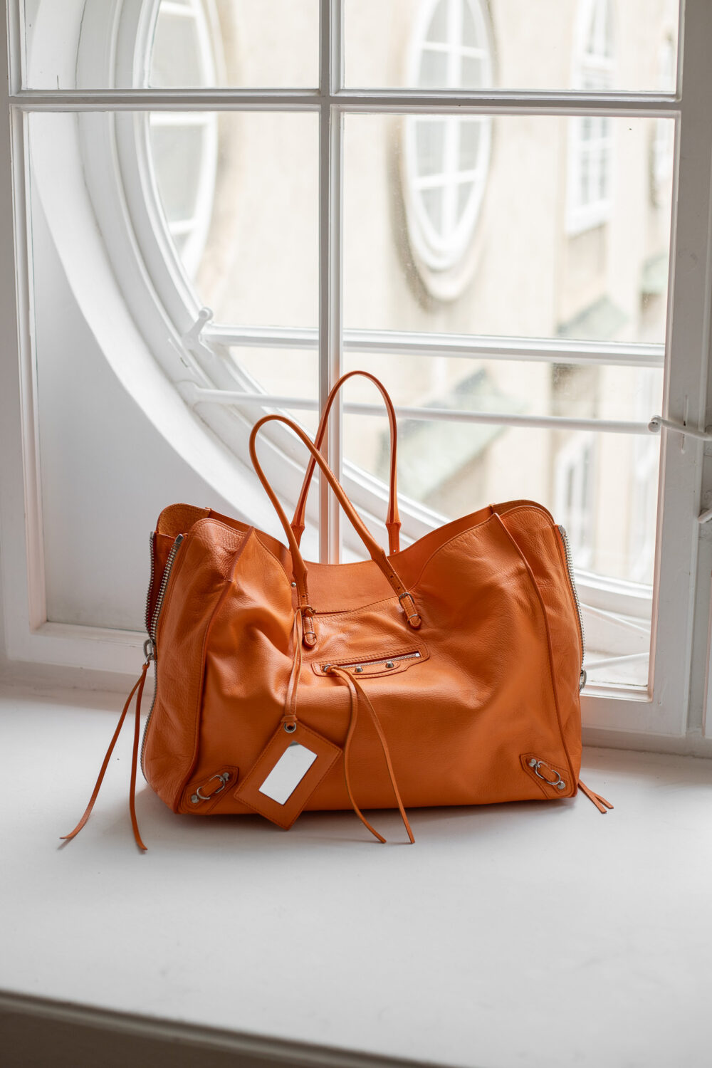 Balenciaga, Papier A4 Zip Around Tote Bag – Bild 16