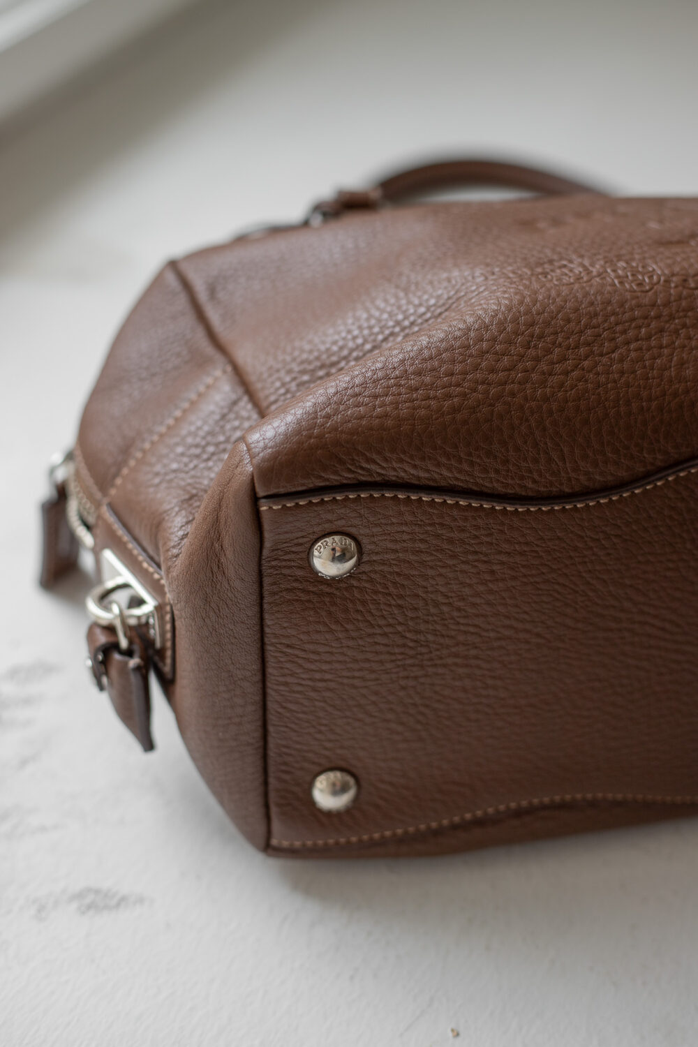 Prada, Vitello Daino Bauletto Bowling Bag – Bild 6