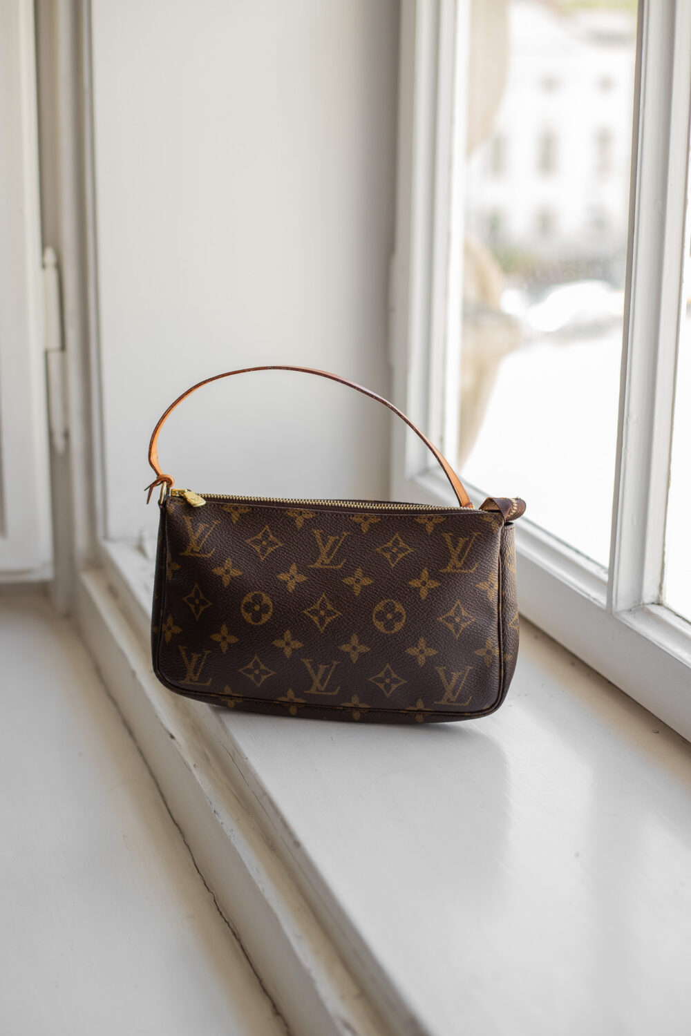 Louis Vuitton, Pochette – Bild 2