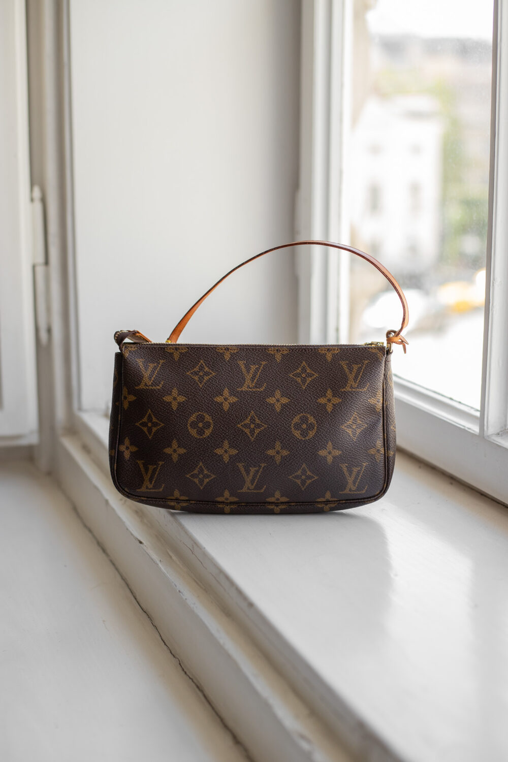 Louis Vuitton, Pochette – Bild 3