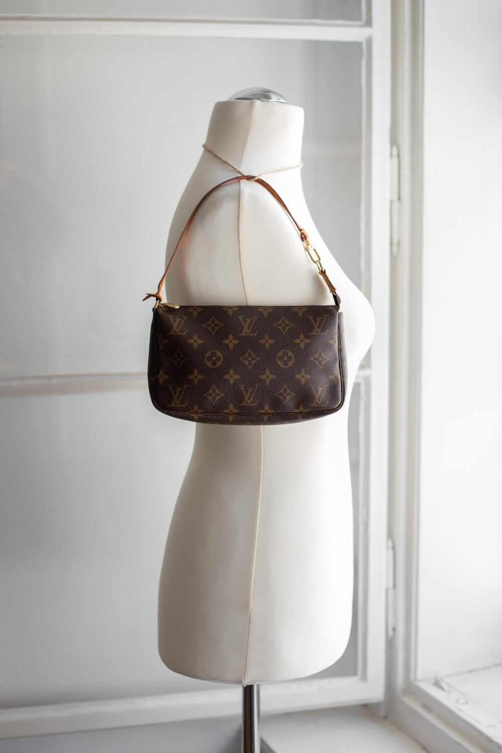 Louis Vuitton, Pochette – Bild 9