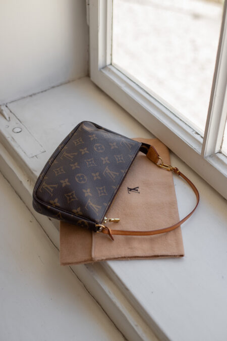 Louis Vuitton, Pochette