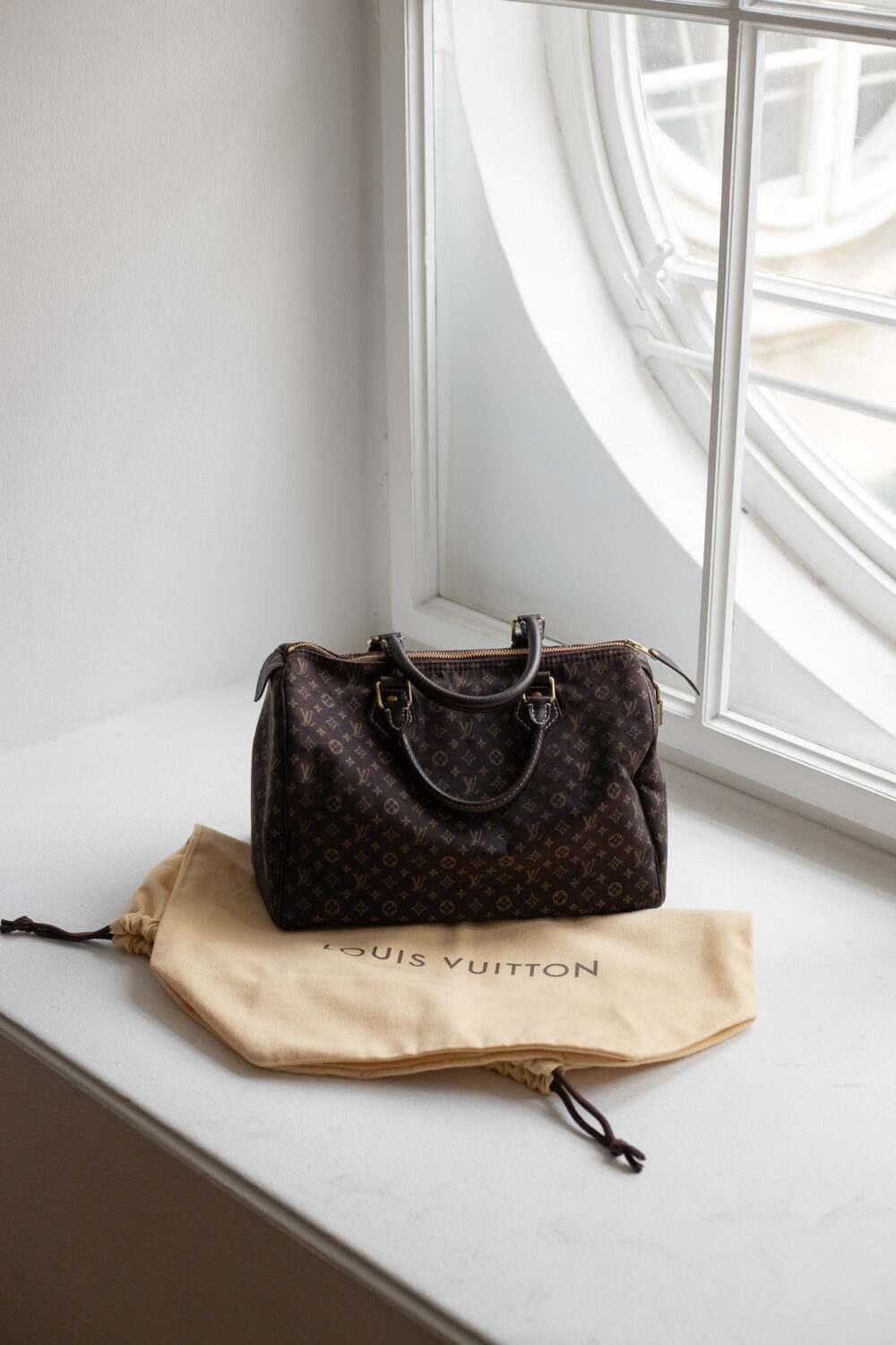 Louis Vuitton, Speedy 30 aus Leinen