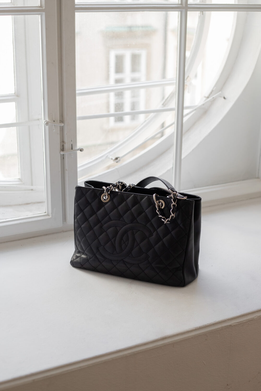Chanel, Grand Shopping Tote – Bild 22