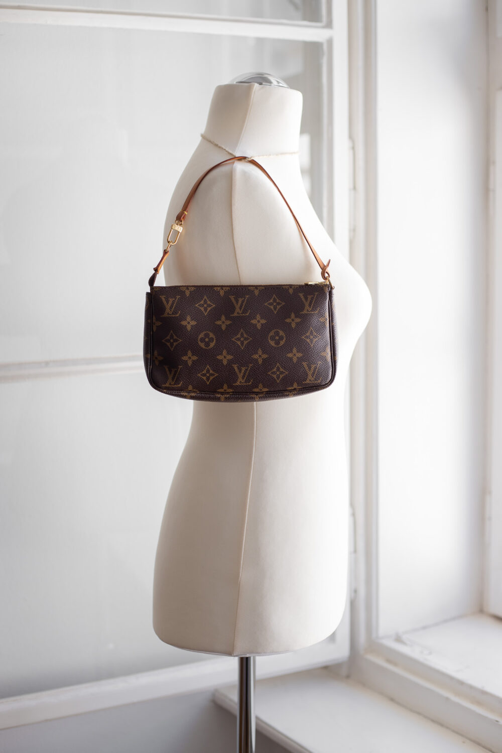 Louis Vuitton, Pochette – Bild 9