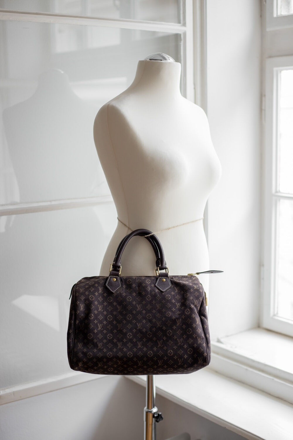 Louis Vuitton, Speedy 30 aus Leinen – Bild 9
