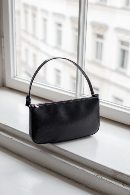 Louis Vuitton, Pochette Epi