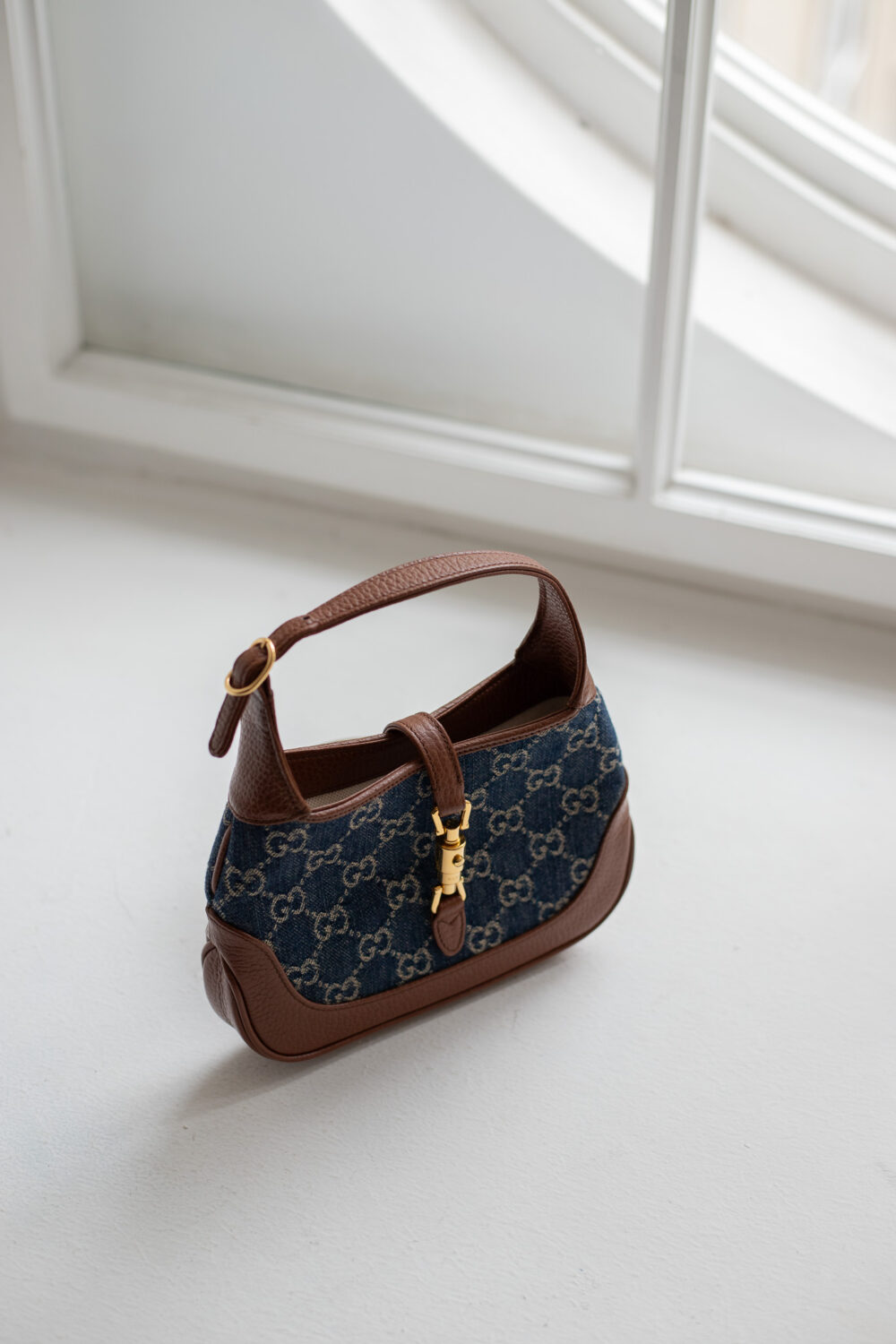 Gucci, Denim Mini Jackie 1961 – Bild 11