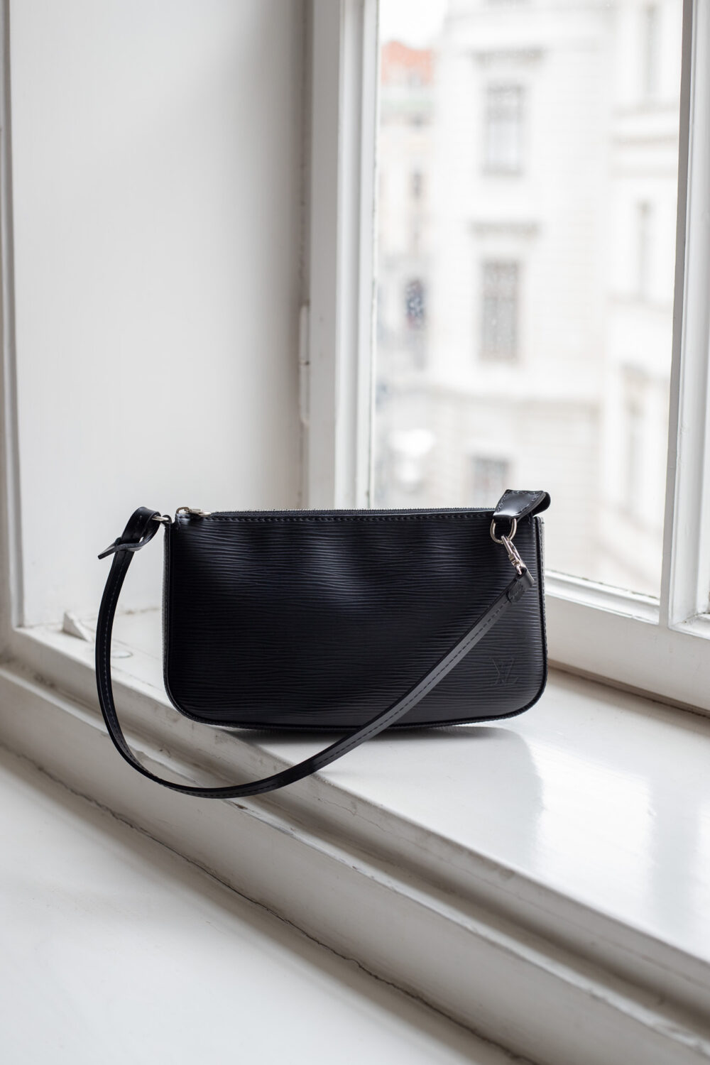 Louis Vuitton, Pochette Epi – Bild 2