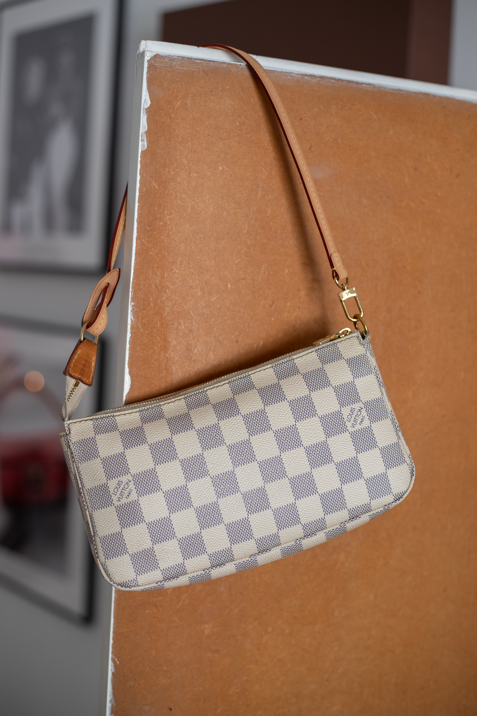 Louis Vuitton, Pochette Damier Azur