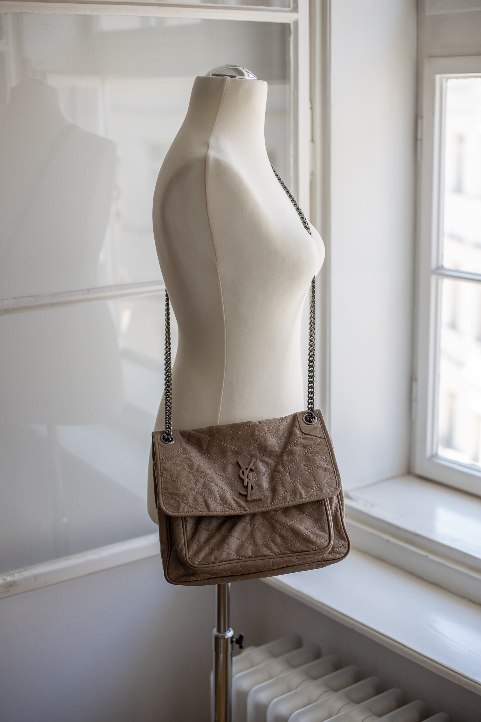 Saint Laurent, Niki Medium – Bild 8