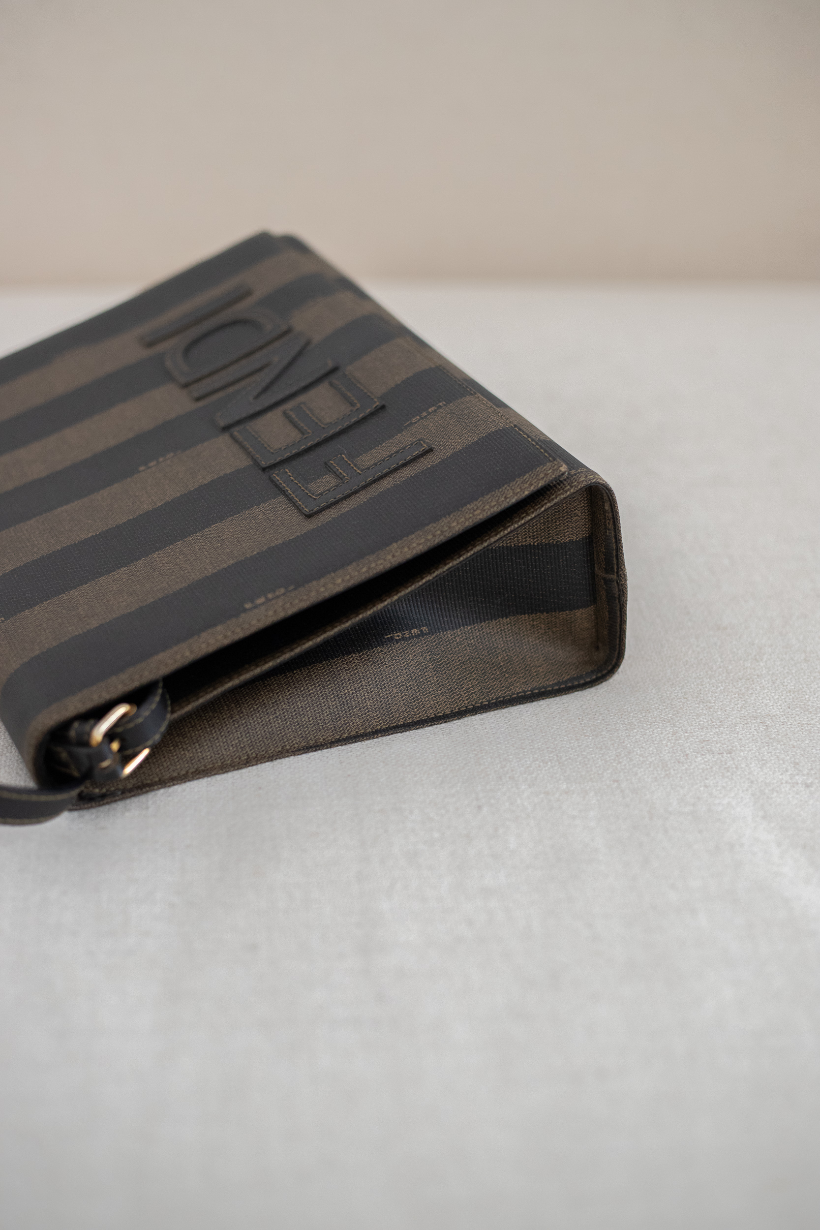 Fendi, Pequin Crossbody – Bild 2