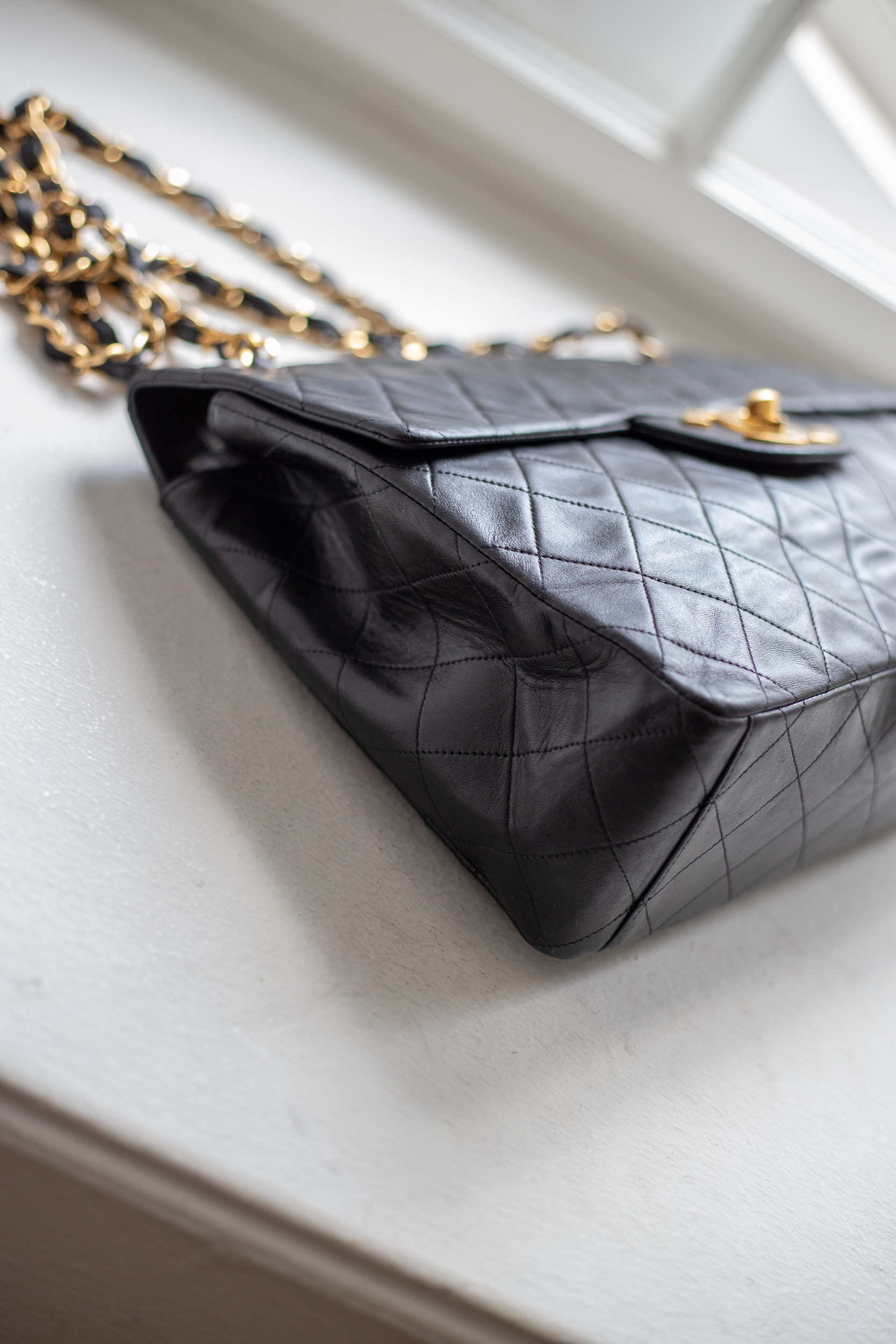 Chanel, Classic Flap Maxi – Bild 3