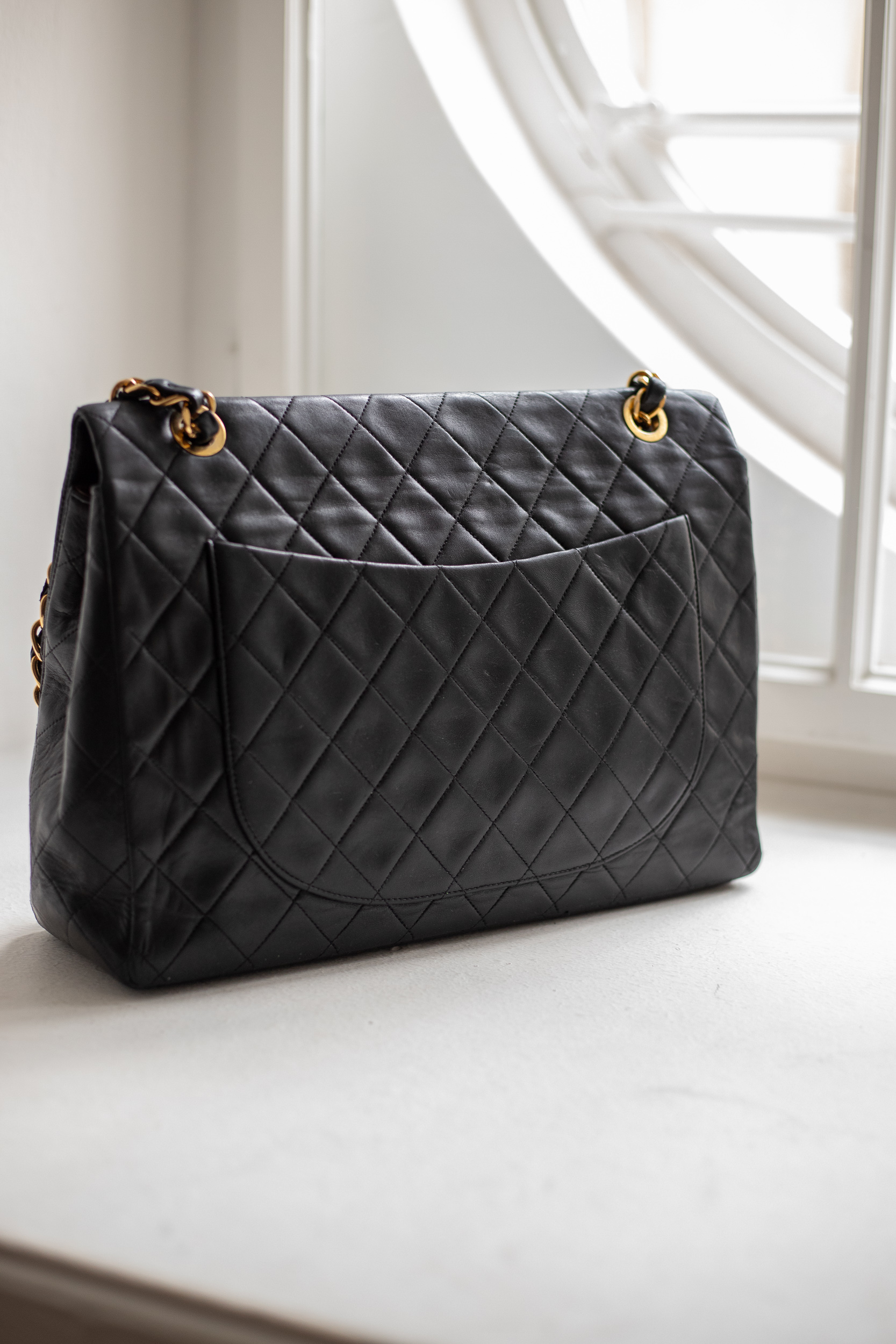 Chanel, Classic Flap Maxi – Bild 6