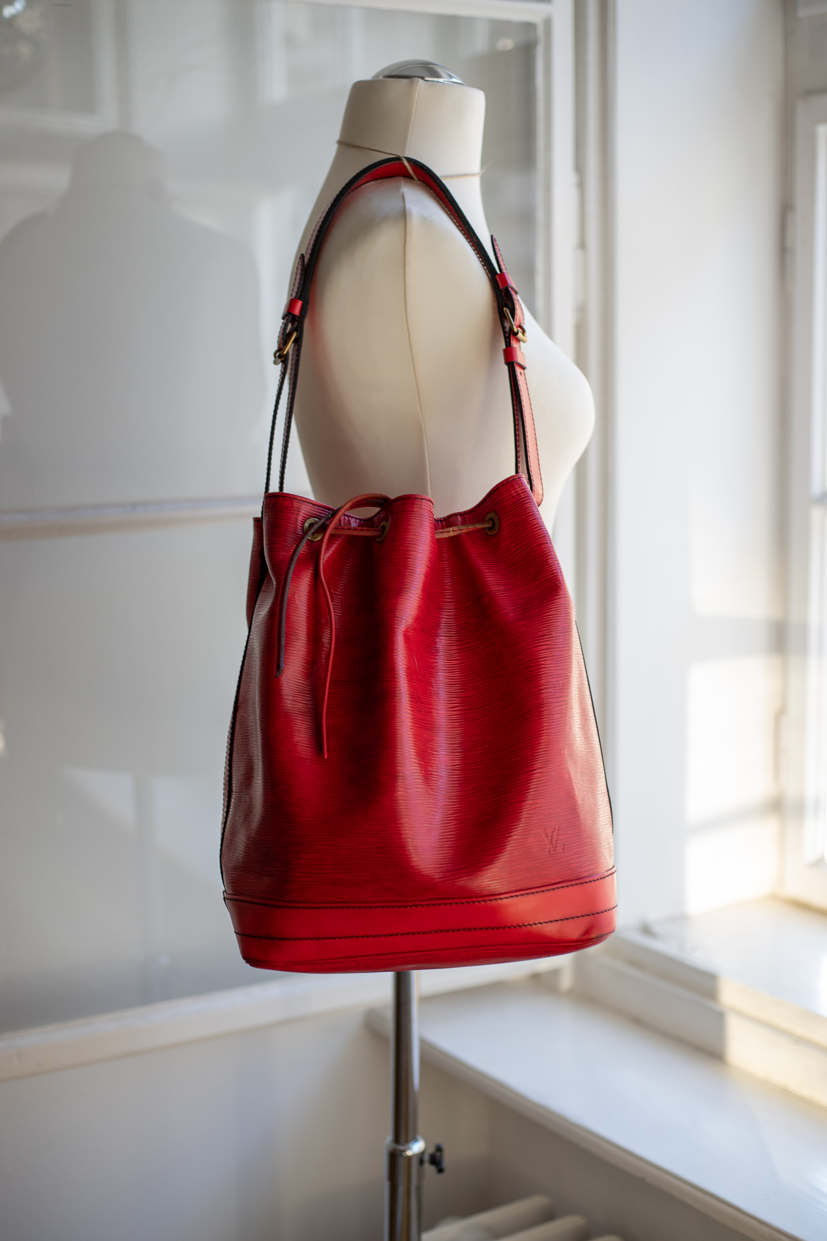 Louis Vuitton, Noé GM Epi – Bild 11