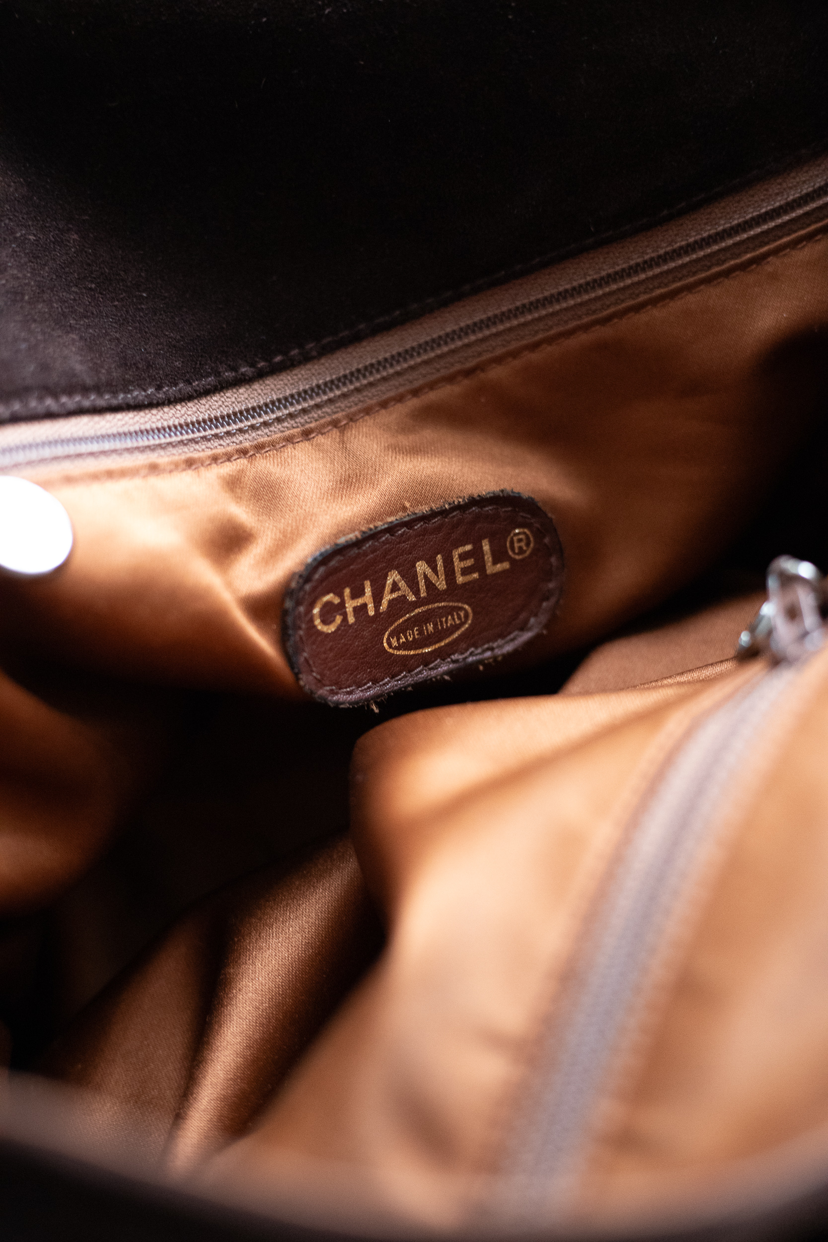 Chanel, Suede Messenger Bag – Bild 11