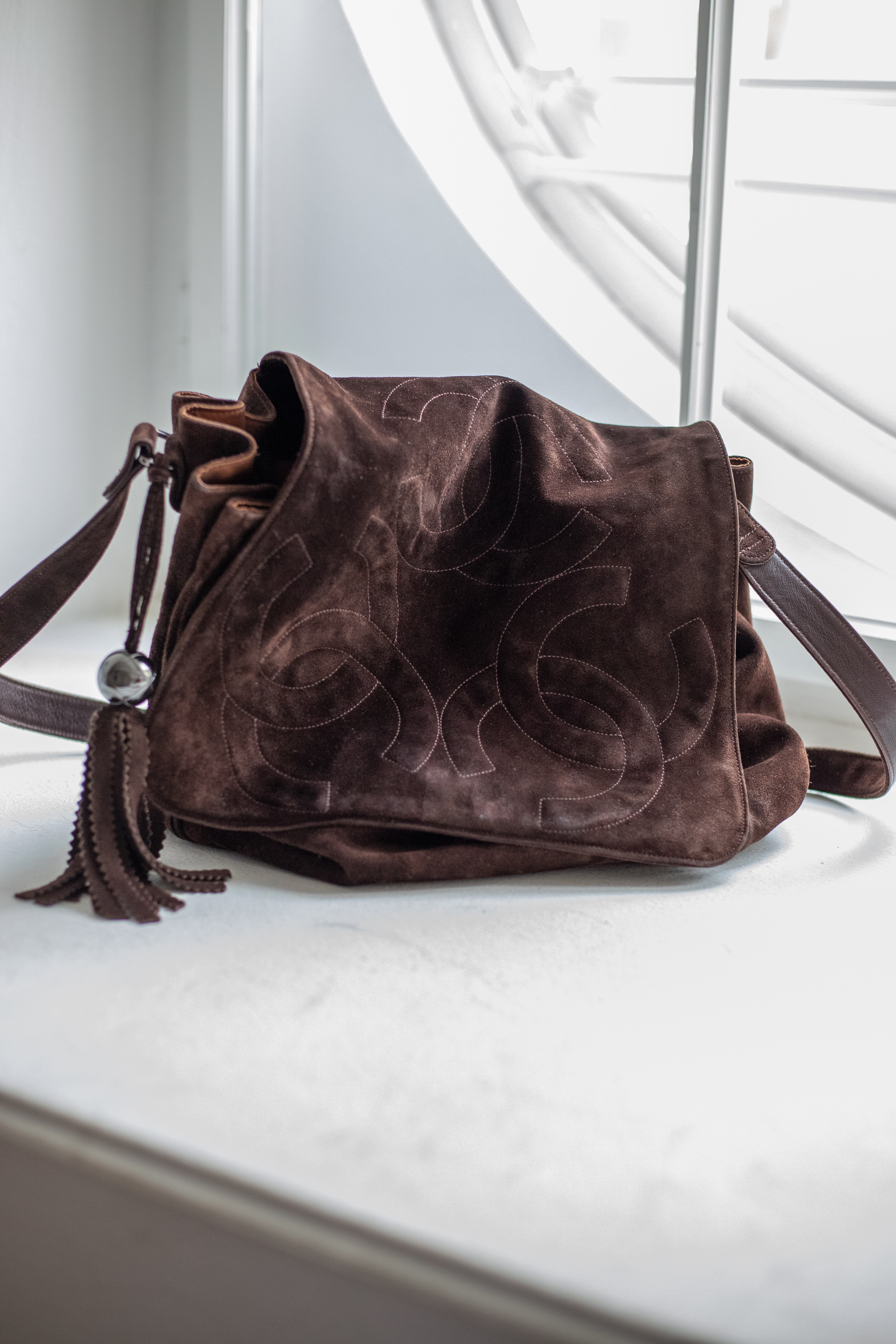 Chanel, Suede Messenger Bag – Bild 17